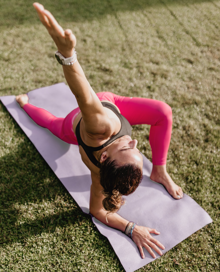 Laura Banyoles haciendo ejercicio. Laura Banyoles, experta en deporte en casa