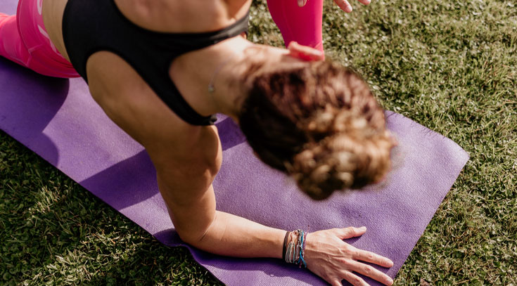 Entrenamiento al aire libre para mejorar la resistencia aeróbica.