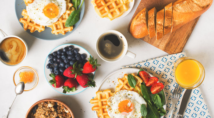 Descubre qué desayunar antes de entrenar según tu tipo de sesión, tu tiempo y cómo responde tu cuerpo. Opciones reales y sin complicaciones.